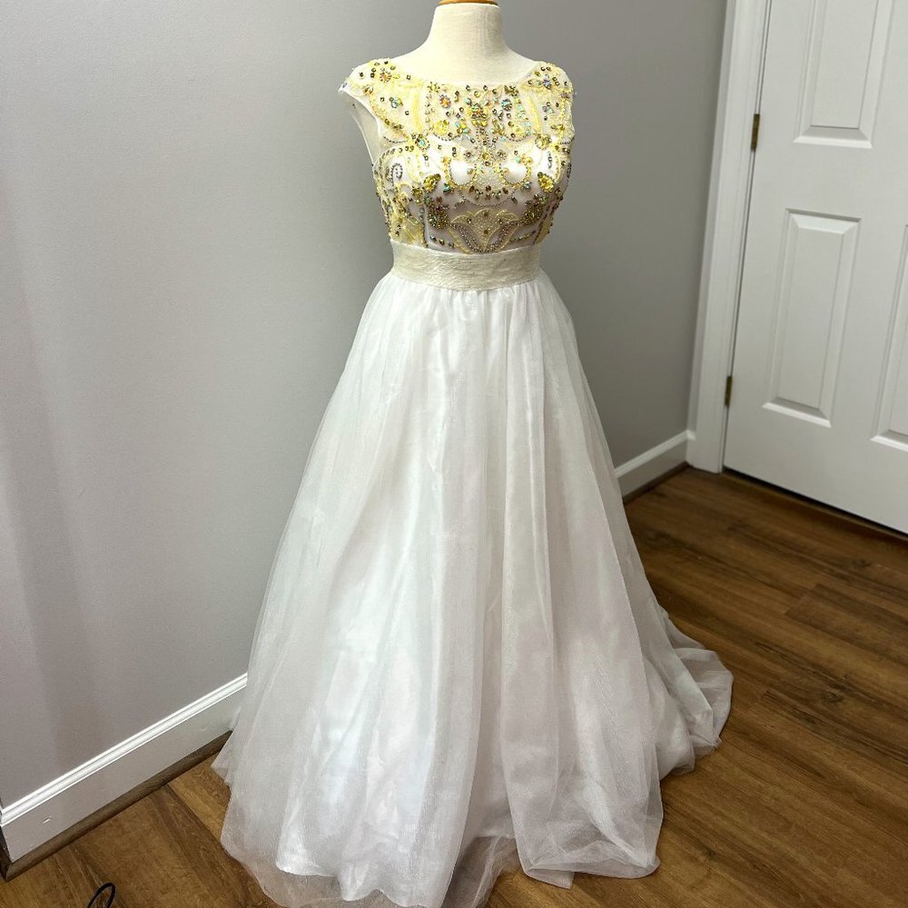 Alyce Paris Jewel Crystal White Tulle Chiffon full Ballgown Evening Dress Sz 10